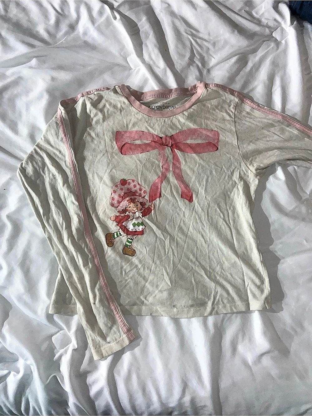 Strawberry Shortcake Long Sleeve Graphic Top in Pink & White Size Small